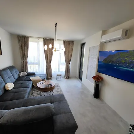 Sea View Luxury Appartment-parking Varna
